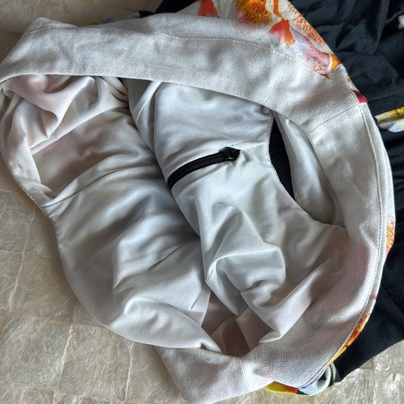 Roberto Cavalli Floral Print Dress with Black & White back colorful jersey sz 6 - Picture 15 of 15